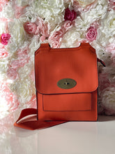 Load image into Gallery viewer, Twist Lock Flap Over Crossbody Bag