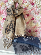 Load image into Gallery viewer, Reversible Leopard Print Heart Scarf