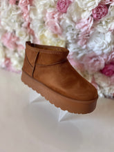 Load image into Gallery viewer, Faux Sheepskin Wedge Ankle Boots
