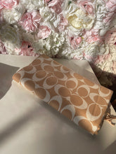 Load image into Gallery viewer, C Detail Scarf - Various Colours