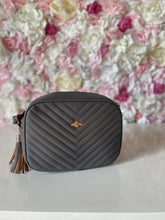 Load image into Gallery viewer, Single Zip Bee Crossbody Bag