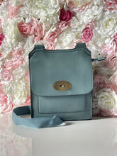 Load image into Gallery viewer, Twist Lock Flap Over Crossbody Bag
