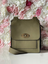 Load image into Gallery viewer, Twist Lock Flap Over Crossbody Bag
