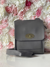 Load image into Gallery viewer, Twist Lock Flap Over Crossbody Bag