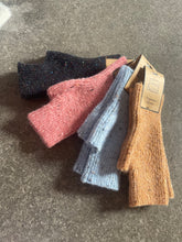 Load image into Gallery viewer, Speckle Design Fingerless Gloves
