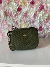 Load image into Gallery viewer, Single Zip Bee Crossbody Bag