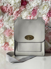 Load image into Gallery viewer, Twist Lock Flap Over Crossbody Bag