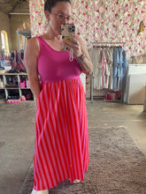 Load image into Gallery viewer, Stripe Bottom Dress with Pockets