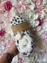 Load image into Gallery viewer, Leopard Print Cosy Slippers with Gripper Sole