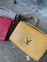 Load image into Gallery viewer, Crossbody Grab Bag