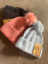 Load image into Gallery viewer, Cosy Speckle Print Bobble Hat