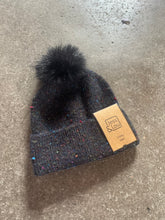 Load image into Gallery viewer, Cosy Speckle Print Bobble Hat