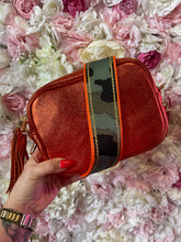 Load image into Gallery viewer, Metallic Leather Crossbody Bag